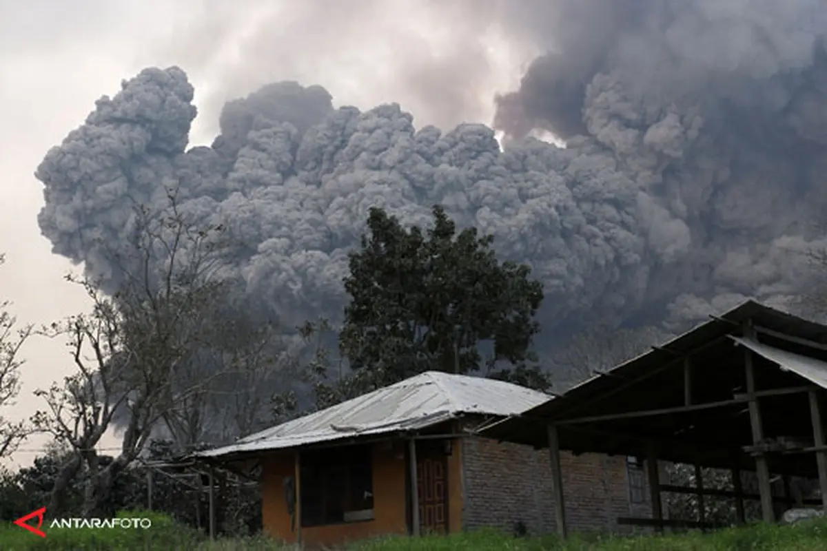 sinabung-awan-140202b.jpg