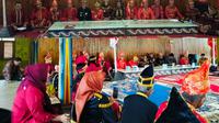Musyawarah kerajaan Moronene Keuwia-Rumbia Mengesahkan posisi raja dan perangkat adat.