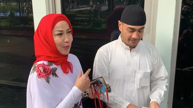 Ferry Irawan dan Venna Melinda Lebaran pertama kali
