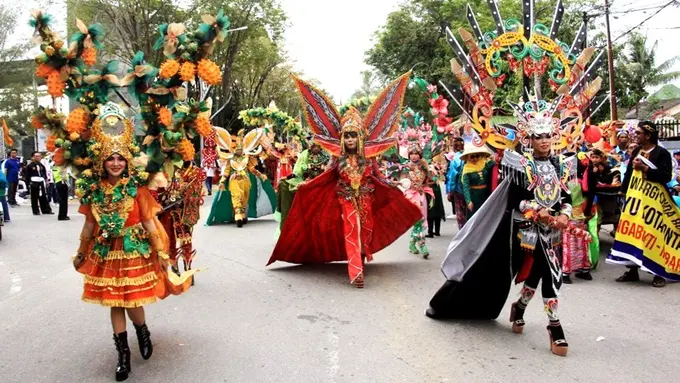 Sajikan Ragam Kreasi Budaya, Bontang City Carnival Sukses Pukau Para Pengunjung