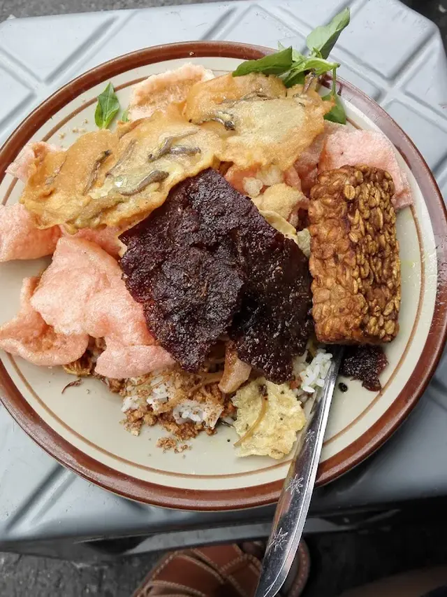 Nasi Ulam di Jakarta