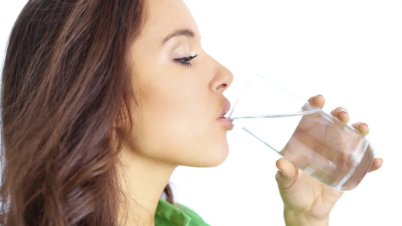 Minum Air Putih