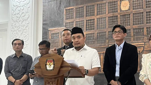 Ketua Komisi Pemilihan Umum (KPU) Mochamad Afifuddin menyampaikan permintaan maaf atas kegaduhan yang muncul setelah terbitnya Keputusan KPU Nomor 731/2025.
