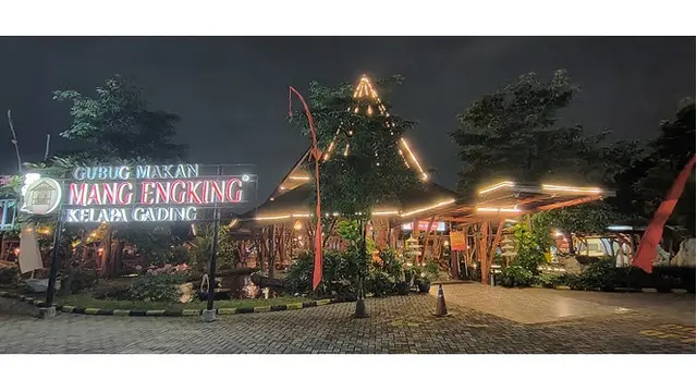 Gubug Makan Mang Engking Kelapa Gading