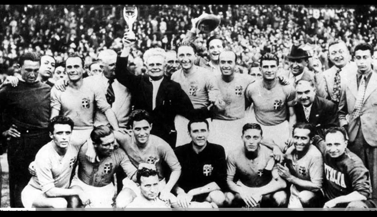 Kegembiraan Italia saat menjadi juara Piala Dunia FIFA 1938 di Perancis (fifa.com)