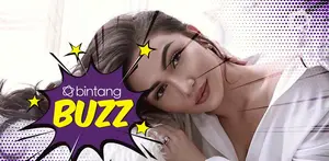 Ariel Tatum tampaknya begitu jatuh cinta terhadap keindahan bunga mawar. Terbukti dengan cukup seringnya Ariel mengunggah potret bunga yang melambangkan cinta dan kasih sayang tersebut.