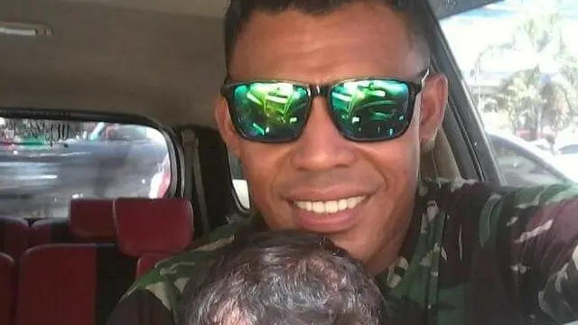 Emanuel Meresyambun, pernah 16 tahun berlatih di Yonif 725 Woroagi dan tinggal di asrama tentara.(Liputan6.com/Ahmad Akbar Fua)
