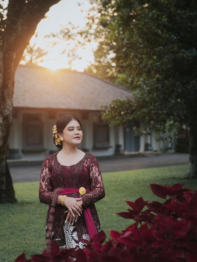 Peringati Hari Raya Nyepi, Ini Pemotretan Kahiyang Ayu Pakai Baju Adat Bali