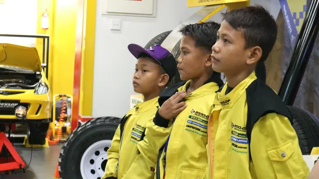 Sadewa dan Kegiatan Mengajar Anak-anak di Berbagai Daerah