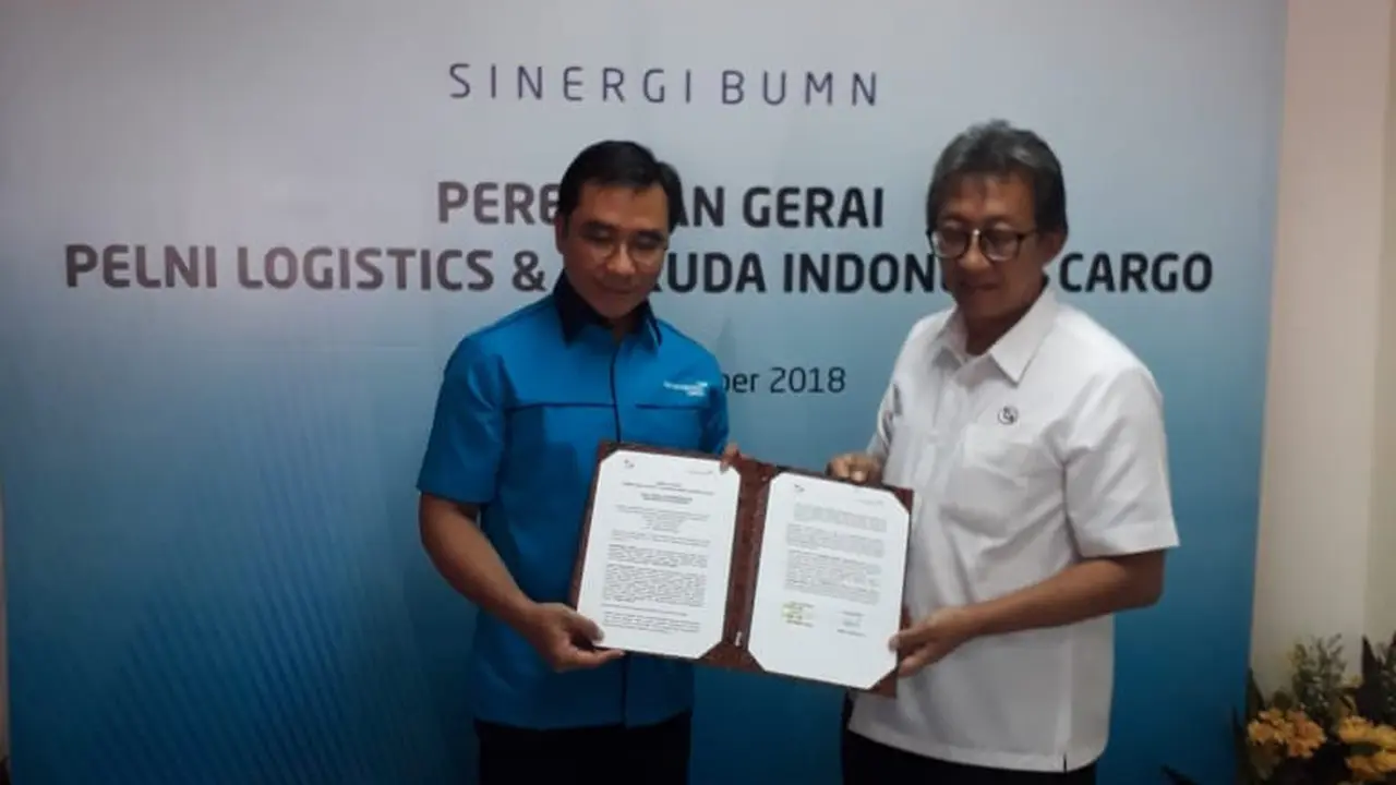 PT Garuda Indonesia (Persero) Tbk bersama PT Pelayaran Nasional Indonesia (Persero) bersinergi memperluas jaringan pengiriman kargo nasional antar perseroan. Dok Garuda Indonesia.