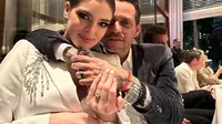 Marc Anthony Resmi Menikah dengan Model Nadia Ferreira yang Beda Umur 30 Tahun  (Instagram:@clubmoxiall/https://www.instagram.com/p/CoBJXXFpHi-/Geiska Vatikan Isdy