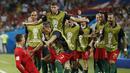 Bintang Portugal, Cristiano Ronaldo, merayakan gol yang dicetaknya ke gawang Spanyol pada laga Grup B Piala Dunia di Stadion Fisht, Sochi, Jumat (15/6/2018). Kedua negara bermain imbang 3-3. (AP/Francisco Seco)