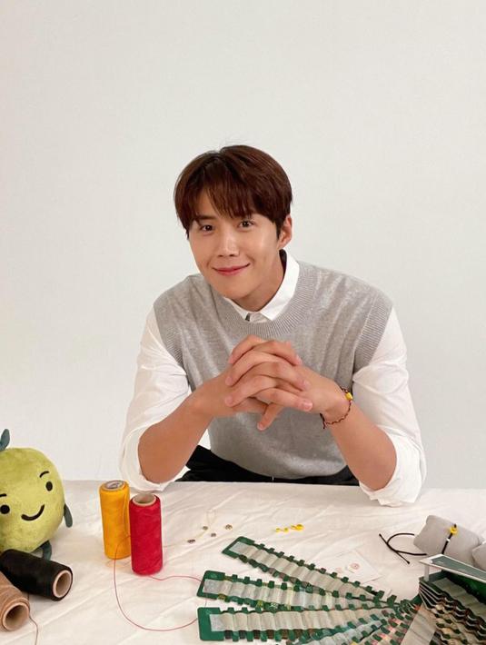 Lesung pipi Kim Seon Ho akan kembali menyapa penggemar drakor. Serial ‘Haesi’s Shinru’ ini mengambil latar belakang kerajaan. (Instagram/@seonho__kim)