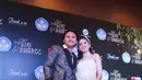 Mahalini didampingi Rizky Febian saat menghadiri acara tersebut. Mereka sempat alami insiden salah sebut nama pemenang. [M Akrom Sukarya/KapanLagi.com]