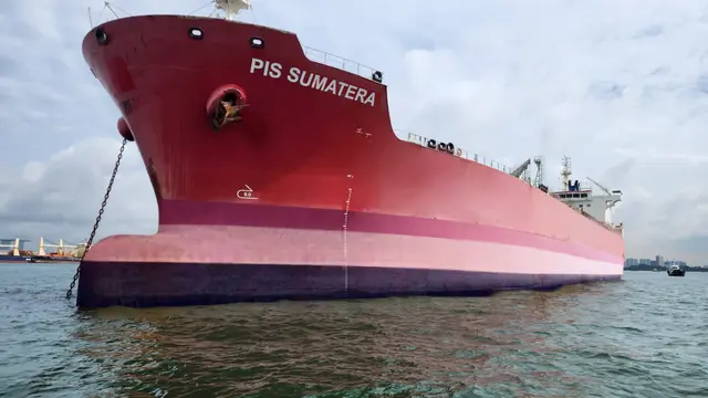 PT Pertamina International Shipping (PIS) menambah armadanya dengan pembelian kapal tanker medium range (MR)