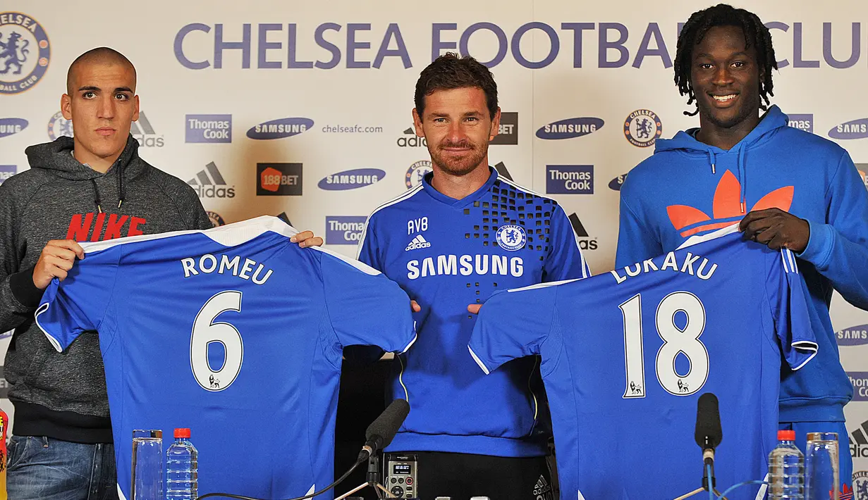 2. Chelsea (0 Gol). Selama 2 musim di Chelsea, yaitu musim 2011/2012 dan musim 2013/2014, Romelu Lukaku mencatatkan penampilan sebanyak 15 di semua ajang kompetisi dan tidak mencetak 1 gol pun. (AFP/Ben Stansall)