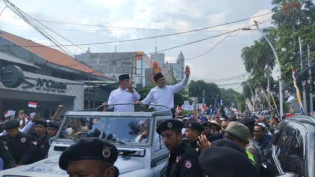 Konvoi pasangan bakal capres dan cawapres Koalisi Perubahan, Anies Baswedan dan Muhaimin Iskandar atau Cak Imin menuju KPU, Kamis (19/10/2023).