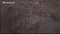 Tulisan Depok di Dinding Gua Hira Viral di Media Sosial, Warganet: Lagi-Lagi Depok. (Doc: YouTube | Jeda Nulis)
