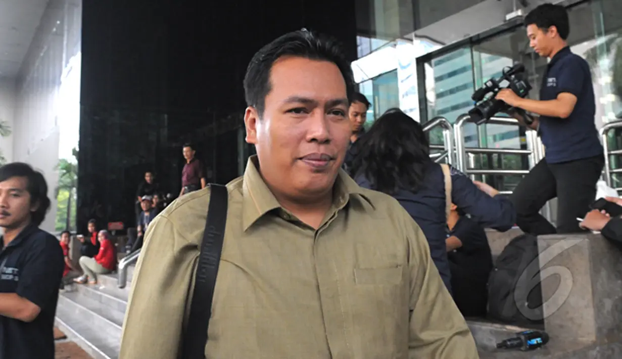 Direktur Mahkota Negara Marisi Matondang, memenuhi panggilan Komisi Pemberantasan Korupsi (KPK), Jakarta, Kamis (26/02/2015). (Liputan6.com/Andrian M Tunay)