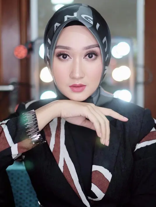 Dian Pelangi (Instagram/dianpelangi)