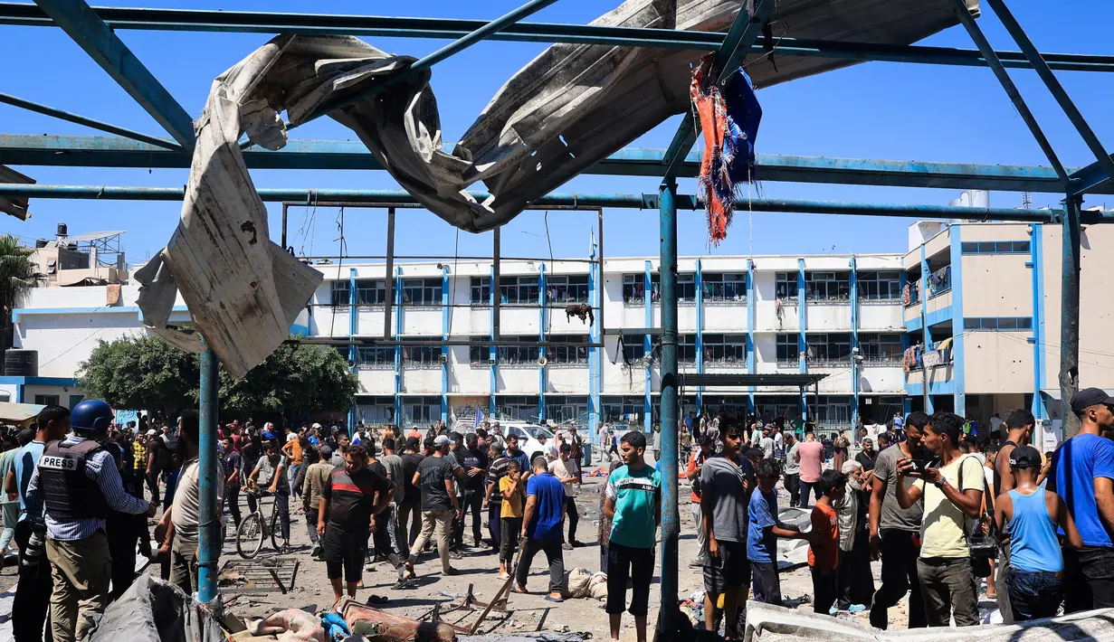 Setidaknya terdapat tujuh bangunan sekolah, yang di antaranya dikelola oleh PBB, kini menjadi sasaran serangan Israel dalam 10 hari terakhir. (Eyad BABA/AFP)