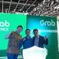 (ki-ka) Head of User Trust Grab Wui Ngiap Foo, Kepala Subdirektorat Penyidikan Kominfo Teguh Arifiadi, dan Presiden Grab Indonesia Ridzki Kramadibrata. (Liputan6.com/ Agustin S. Wardani)