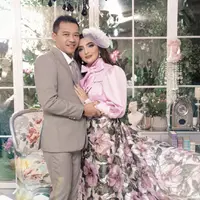 Seperti yang diberitakan sebelumnya, sebagian keluarga Anang Hermansyah dan Ashanty memang sempat terpapar virus Covid-19, kecuali Anang. Kini, semuanya berangsur sembuh, tersisa Ashanty yang masih harus melakukan isolasi mandiri di rumah. (Instagram/ashanty_ash)