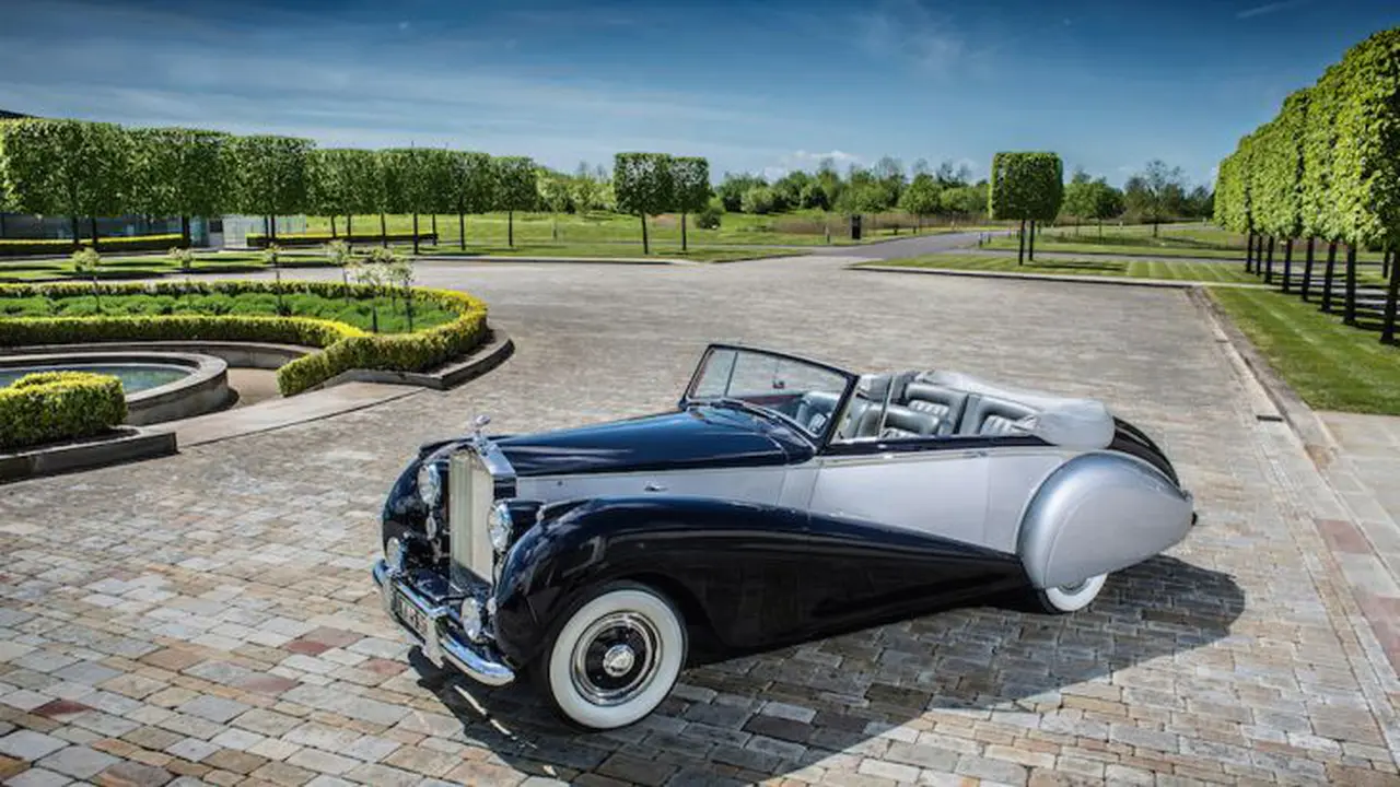 Rolls Royce Dawn Jadi Lini Model Termewah