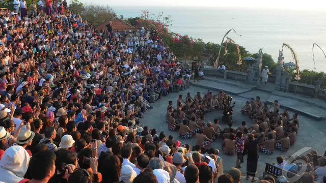 tari kecak