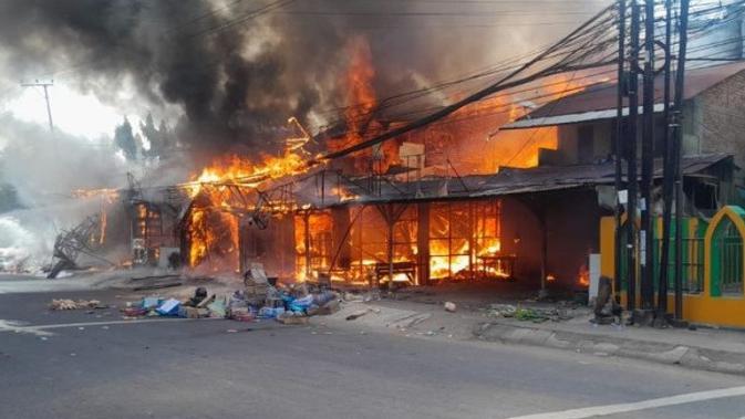 Tragedi Jambi: Api Hanguskan 6 Kios, Satu Jiwa Tewas Dalam Posisi Sujud yang Menggemparkan