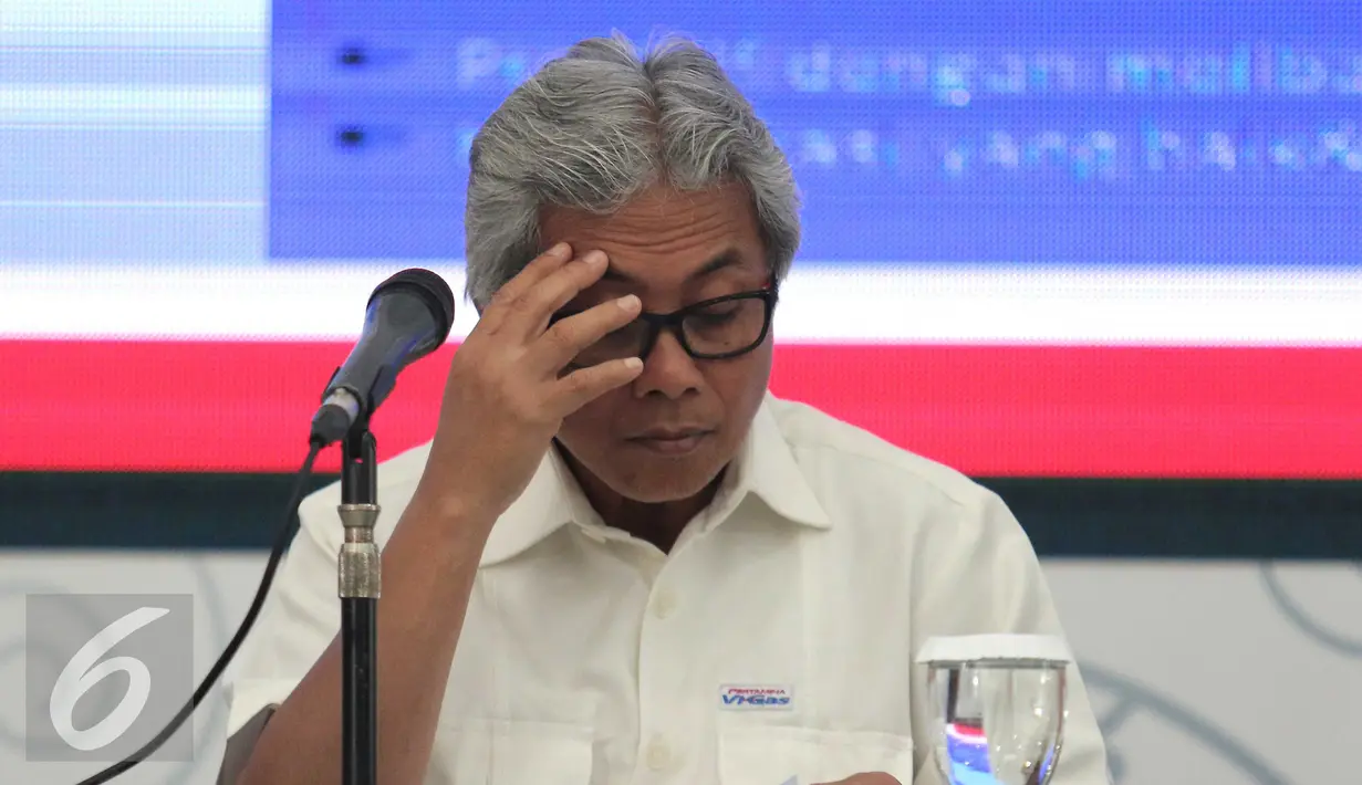 Dirut PT Pertamina, Dwi Soetjipto saat preskon di Jakarta, Senin (4/4). PT Pertamina menyatakan seluruh Grup Petral yang terdiri atas Petral, PES, dan Zambesi seluruhnya sudah masuk ke dalam proses formal likuidasi. (Liputan6.com/AnggaYuniar)