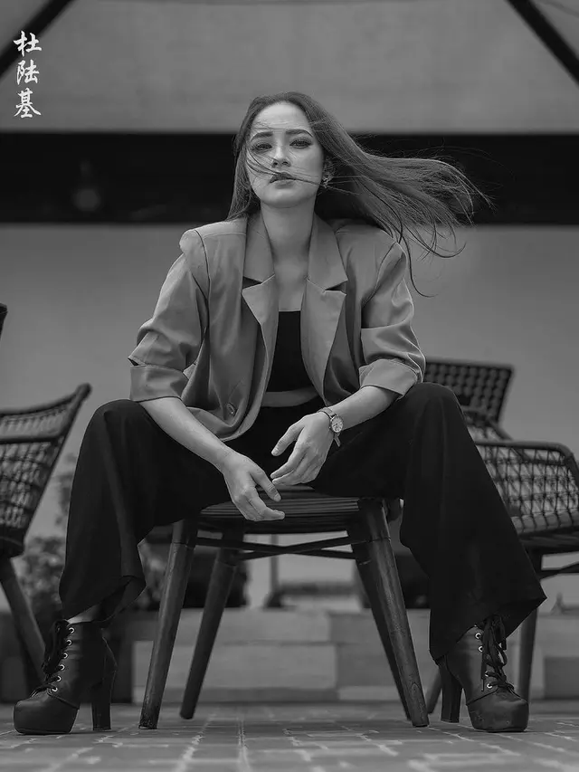 7 Potret Terbaru Nadira Sungkar Pemain Sinetron Roda Roda Gila