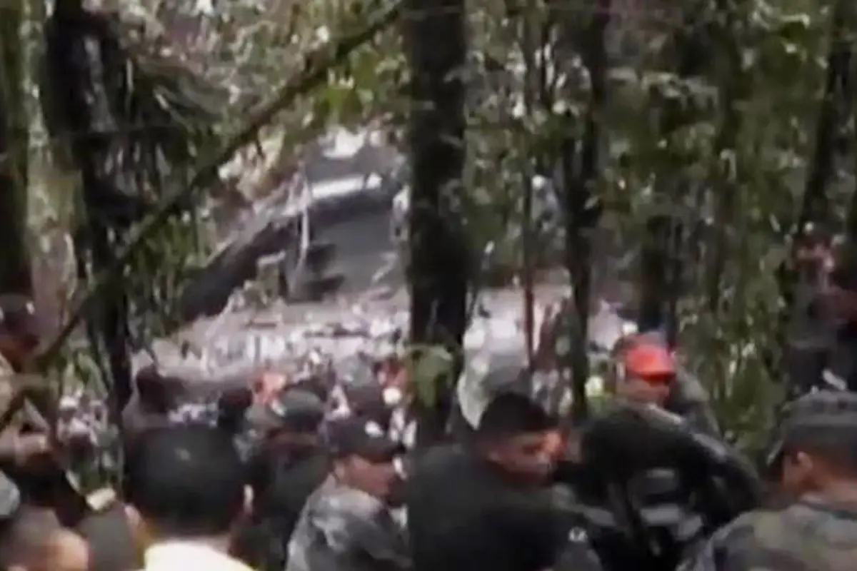 Jendela Dunia: Pesawat Militer Ekuador Jatuh, 22 Tewas