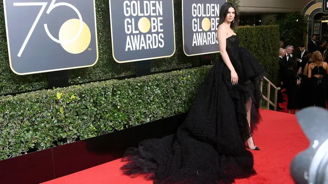 Kendall Jenner di Golden Globe Awards 2018