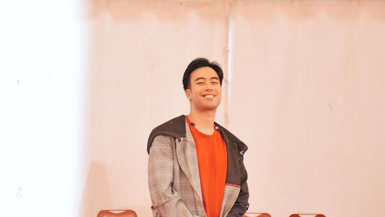 Inspirasi Gaya Fashion Vidi Aldiano yang Memesona