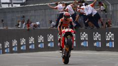 Sirkuit Sachsenring di Jerman menjadi salah satu sirkuit yang menyebabkan banyak pebalap mulai dari Moto 3 hingga MotoGP mengalami kecelakaan. 