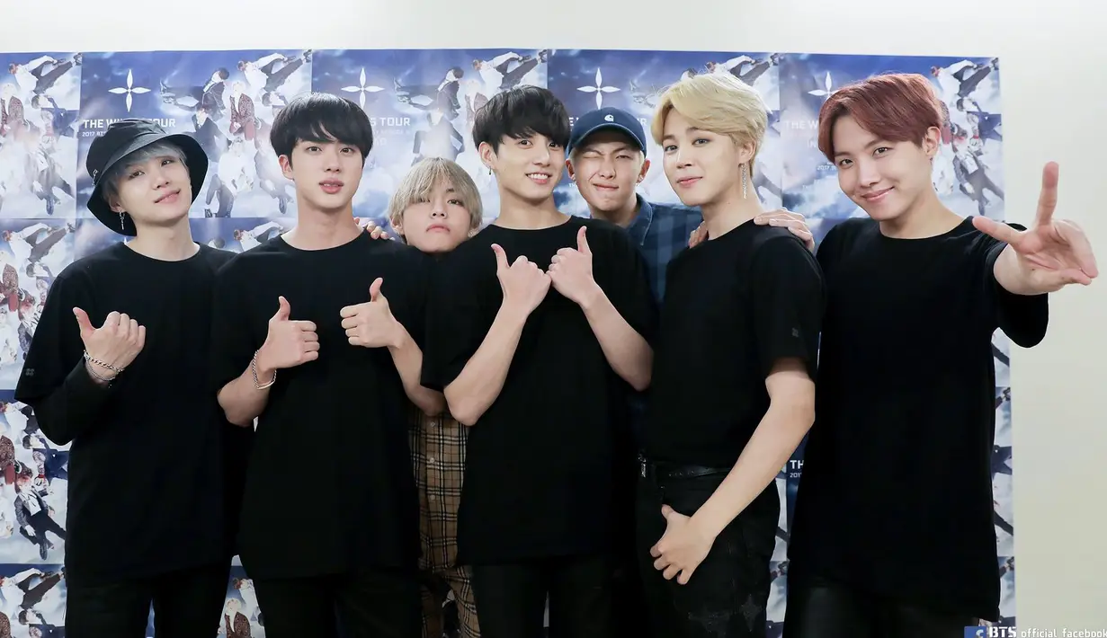 Dan baru-baru ini, BTS merilis Fake Love versi extened. Tak hanya MV-nya saja yang berbeda, warna musik yang ada di versi terbaru ini juga sangat berbeda. (Foto: Soompi.com)