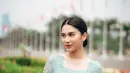 <p>Penampilan Azizah Salsha terlihat fresh dengan kebaya H-Line biru aqua rancangan Asky Febriyanti [@azizahsalsha_]</p>