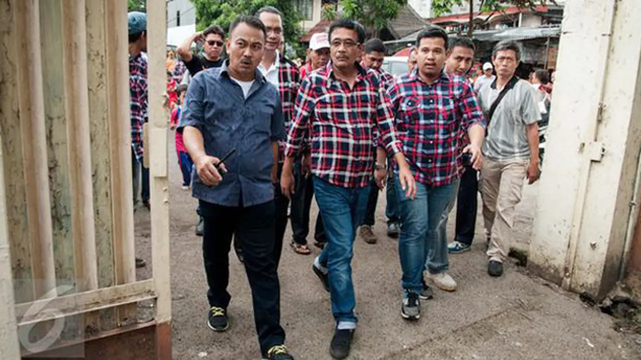 "Penghapusan denda bisa dibicarakan. Saya, sebagai Wakil Gubernur nonaktif sering bantu mereka kalau enggak mampu," kata Djarot.