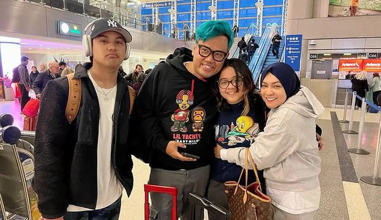 Cinta Kuta anak Uya Kuya baru saja mengalami kecelakaan mobil di Amerika. Setelah kecelakaan hingga mobil bagian belakang hancur hingga tak bisa direparasi, Cinta mengalami trauma menyetir sendiri. [Instagram/astridkuya]