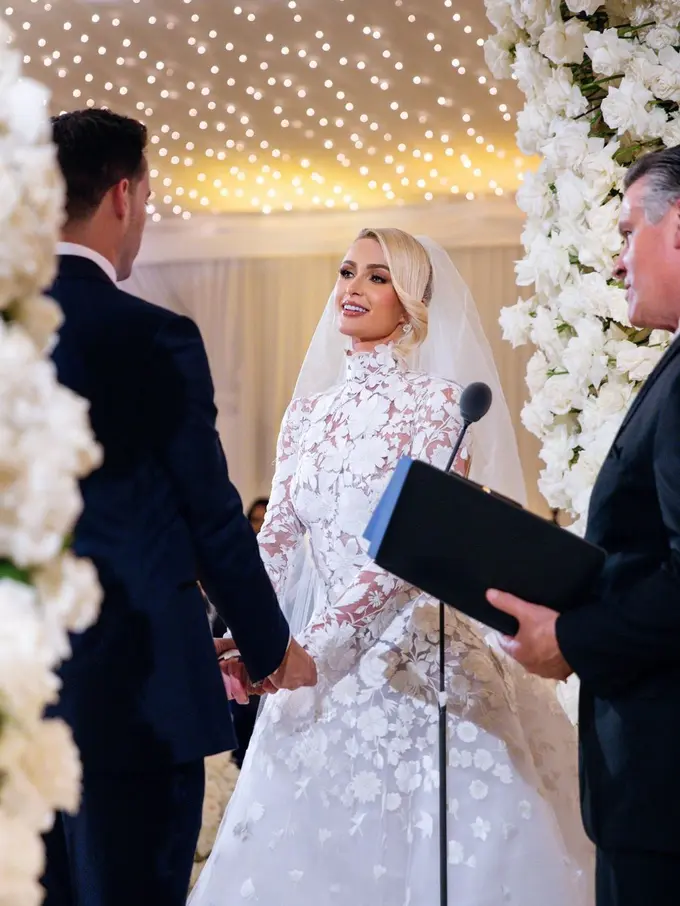 Pernikahan Paris Hilton dan Carter Reum. (Instagram/ parishilton. Foto: German Larkin/ @GermanLarkin)