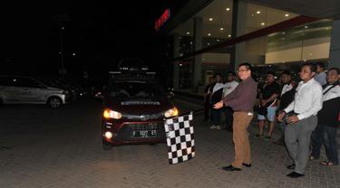 4 Unit Toyota Veloz Digeber Hingga Ujung Barat Indonesia