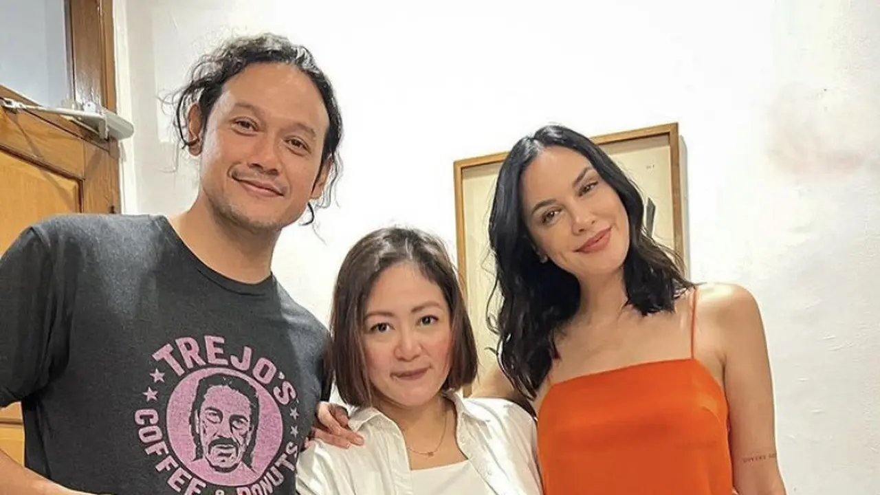 Gaya Sederhana Sophia Latjuba Rayakan Ulang Tahun