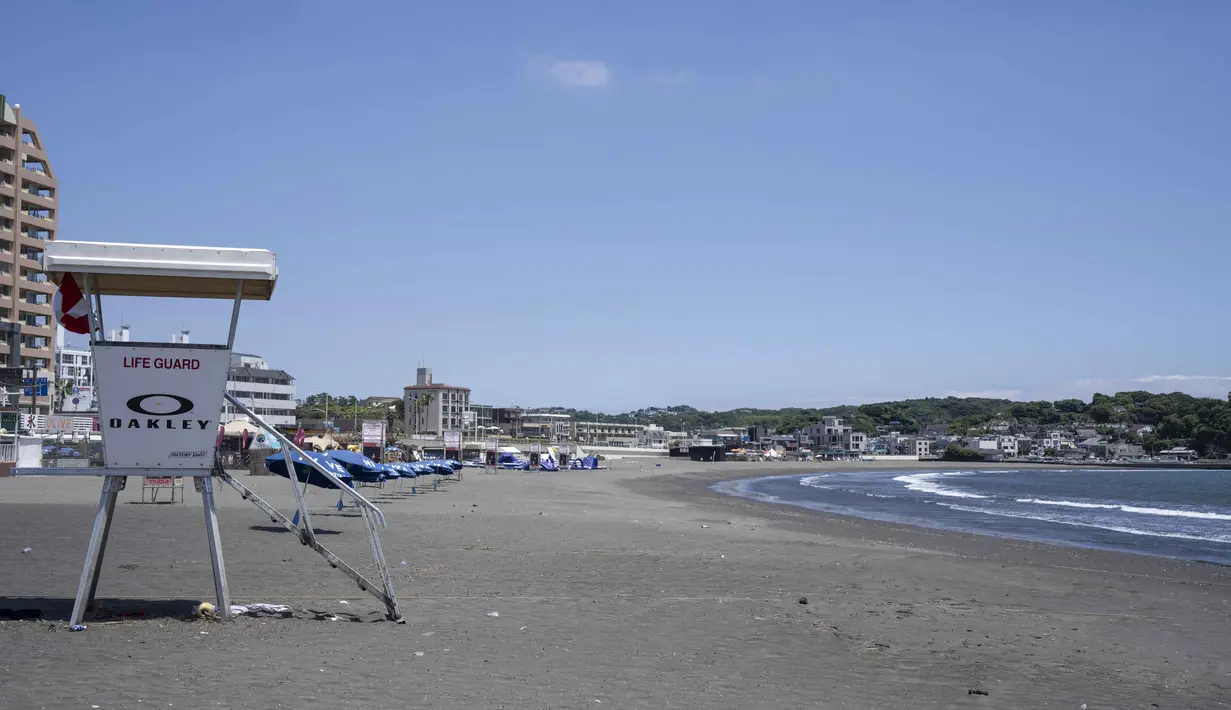 Jepang telah mengeluarkan peringatan evakuasi yang mencakup wilayah sepanjang ratusan kilometer. (Yuichi YAMAZAKI/AFP)