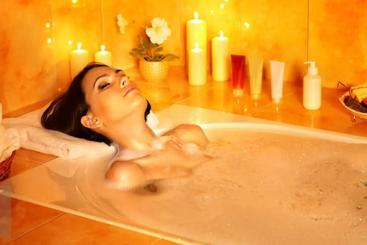 Ingin Relaksasi? Tambahkan Bahan Alami Ini Saat Mandi 