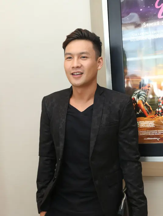 Untuk bisa memanjakan antara kuliner dan wisata, ia lebih suka berwisata ke Makassar. Bagi Fandy, Makassar komplit untuk ke pantai dan wisata kuliner. (Andy Masela/Bintang.com)