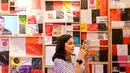 Instalasi seni berupa anyaman plastik dalam pameran seni KARYA KITA di Senayan City, Jakarta, Jumat (16/8/2019). Menyambut HUT Kemerdekaan RI, Taco Group bekerjasama dengan Senayan City menghadirkan pameran seni yang mengusung tema Mosaic of Diversity. (Liputan6.com/Fery Pradolo)