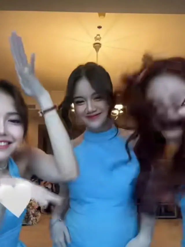 Ewkharis Jadi Bridesmaid
