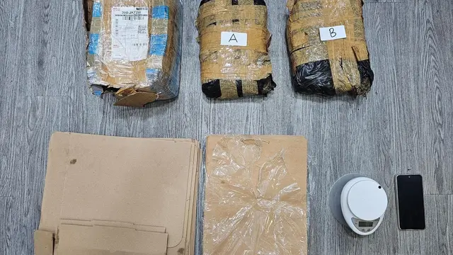 Barang bukti yang diamankan dari pria muda berinisial AS (21).