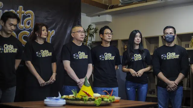 [Fimela] Film Cinta 5 Unsur